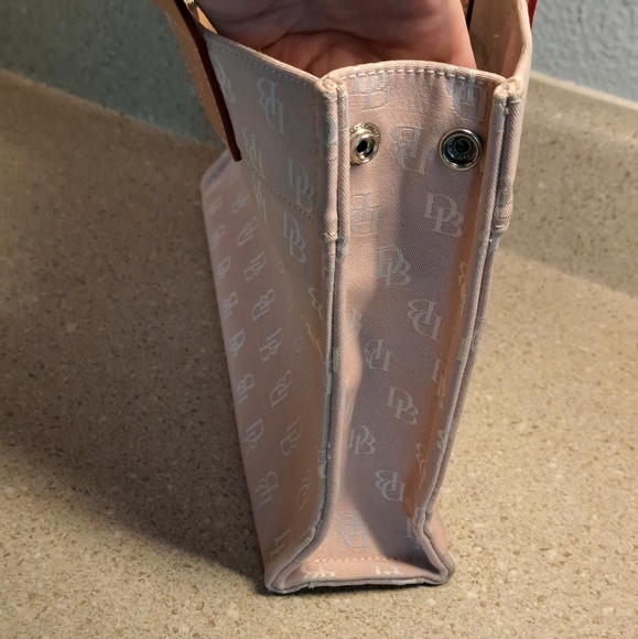 Dooney & Bourke Vintage Pink Signature Logo Small Tote Bag with Leather Handles - Picture 11 of 12